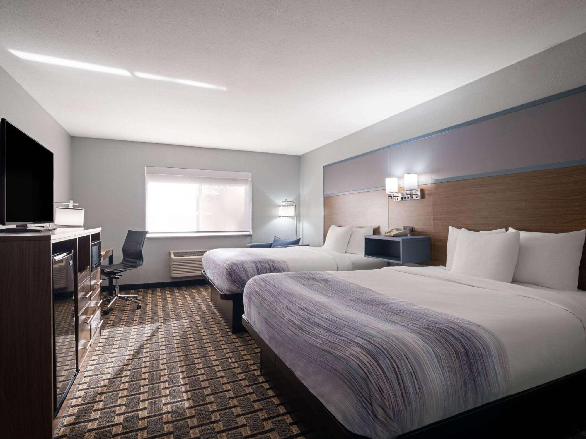 Americinn By Wyndham Woodstock Il Eksteriør billede