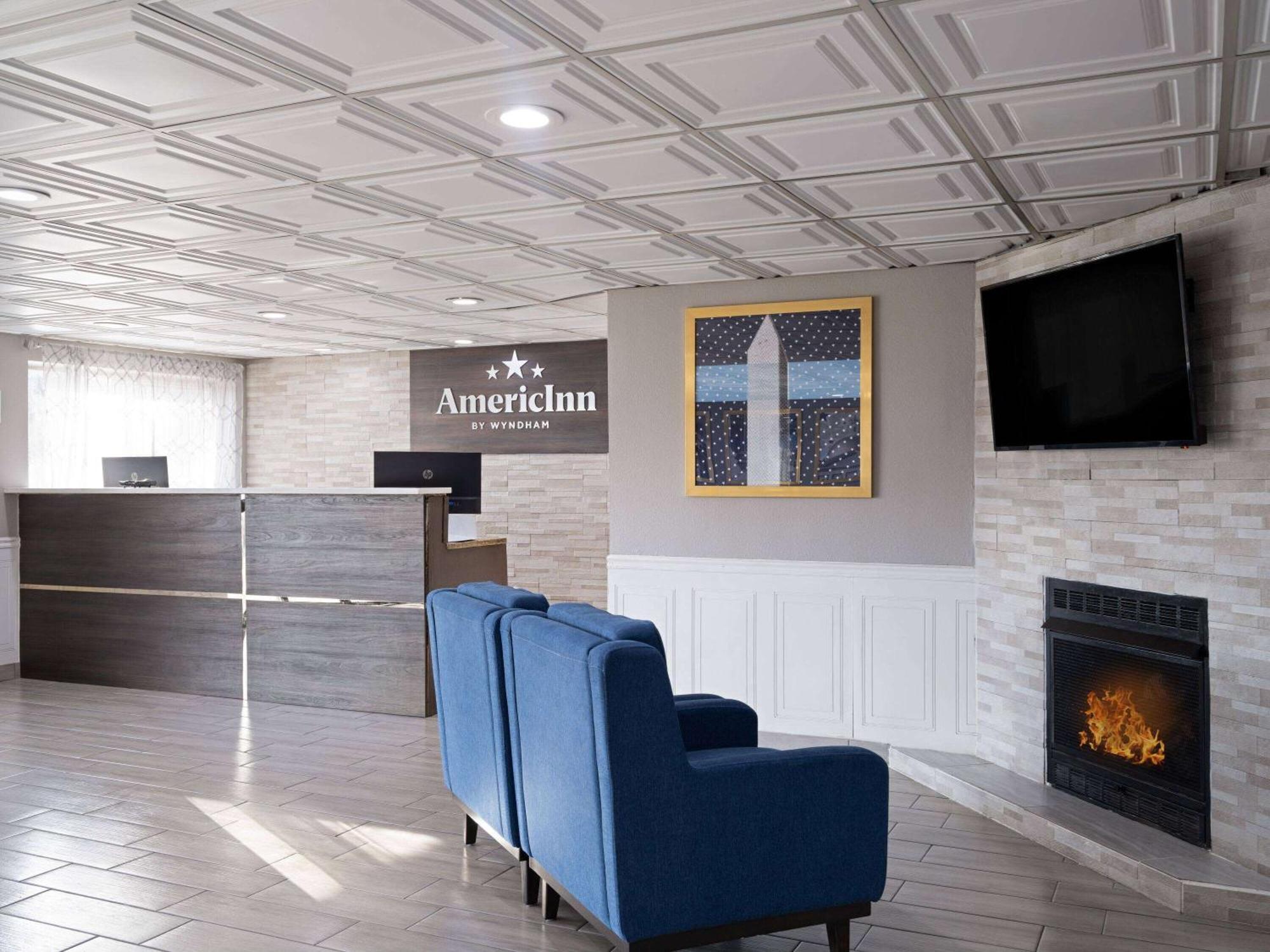 Americinn By Wyndham Woodstock Il Eksteriør billede