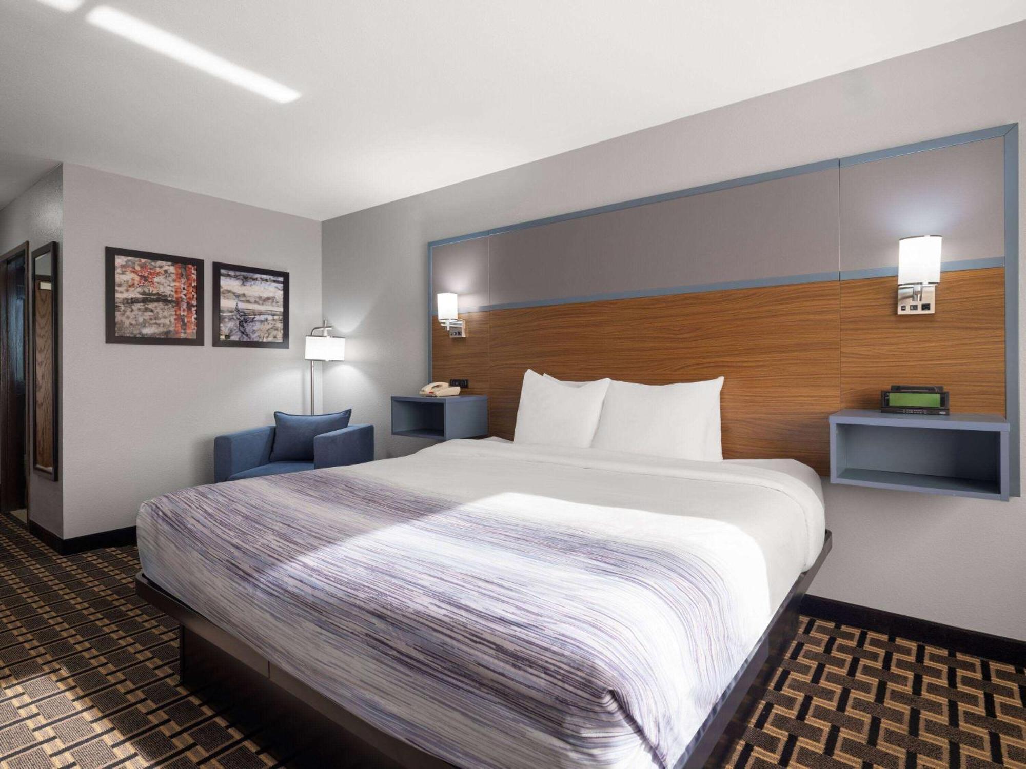 Americinn By Wyndham Woodstock Il Eksteriør billede